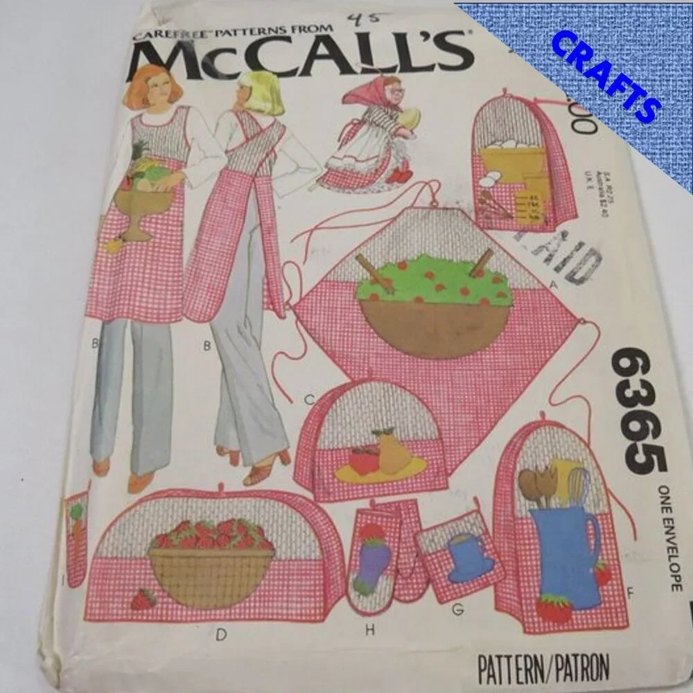 McCalls 6365 Sewing Pattern UNCUT with applique patterns Apron, Oven Mitts